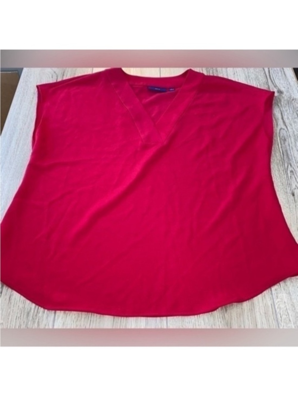 Apt 9 Women’s Red V-Neck Sleeveless Top shirt